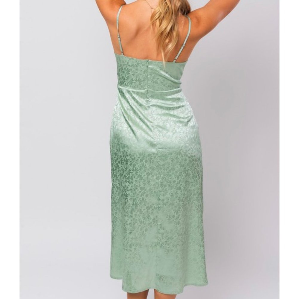 ❌SOLD OUT❌ WHEN IN ROME GREEN FLORAL SATIN MIDI DRESS - Picture 2 of 3